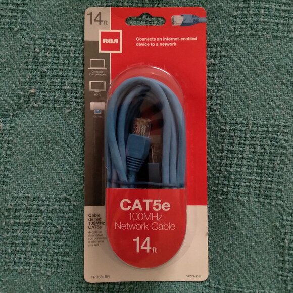 RCA 14 ft CAT5e Network Cable - Picture 1 of 4
